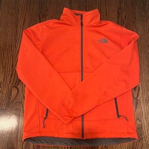 The North Face men’s jacket, size L, perfect condition!